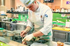Suomen nuorten kokkien voittaja lähtee kilpailemaan maailmanmestaruudesta Australiaan
