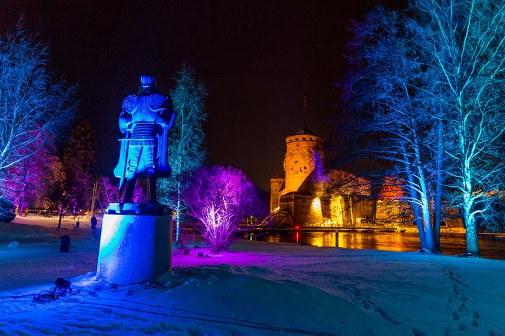 Olavinlinnan väriloistetta Savonlinnassa.