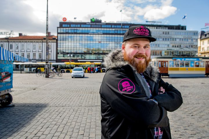 "Turku tulee saamaan lippulaivaravintolaksemme verrattavan Naughty BRGR:n, sillä ravintolan lokaatio ja koko yhdistettynä hyviksi havaittuihin makuun, palveluumme ja yleiseen fiilikseemme ovat meillekin ainutlaatuiset", iloitsee keittiömestari Akseli Herlevi seuraavasta ravintola-avauksestaan. Kuva: Roni Lehti / Naughty BRGR