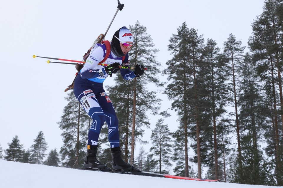 Daria Virolainen sprinttiladulla Esa Kinnunen