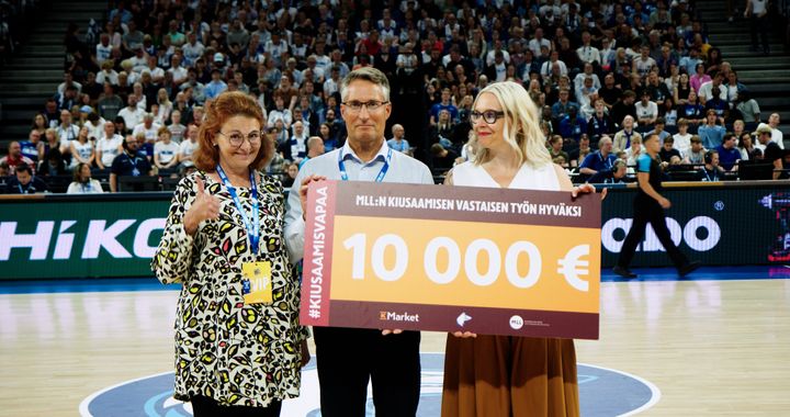 K-Market lahjoittaa 10 000 euroa kiusaamisen vastaiseen työhön - summa kerättiin Susijengin kanssa