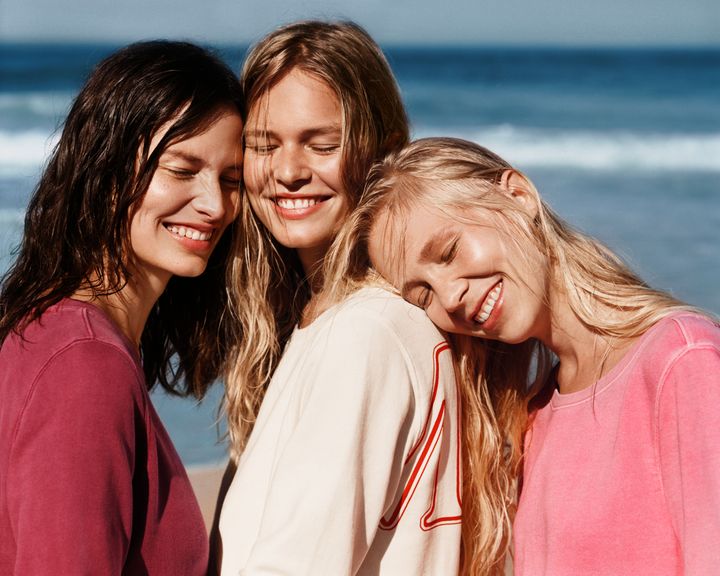 International Premiere - The new MARC O'POLO campaign features top model Anna Ewers in front of the camera with her sisters for the very first time. No fee for use until 31/5/2019. Copyright by MARC O'POLO.