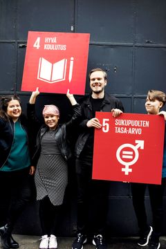 Kuva: (käyttöoikeus vain tiedotetta koskevan sisällön yhteydessä Maailman tyttöjen asiaa ajavat myös Nuorten Agenda2030-ryhmän Sonja Huttunen, Katri Ylinen, Kuura Janhunen ja Antti Korpelainen. Kuva: Liisa Takala.