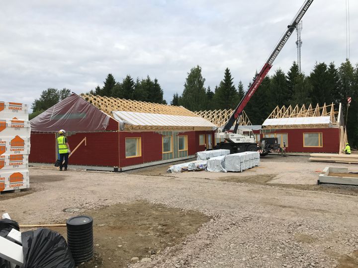 Pärnäläntien palvelukodin rakennustyöt ovat perustusvaiheessa. Kuva on toimitusten käytettävissä.