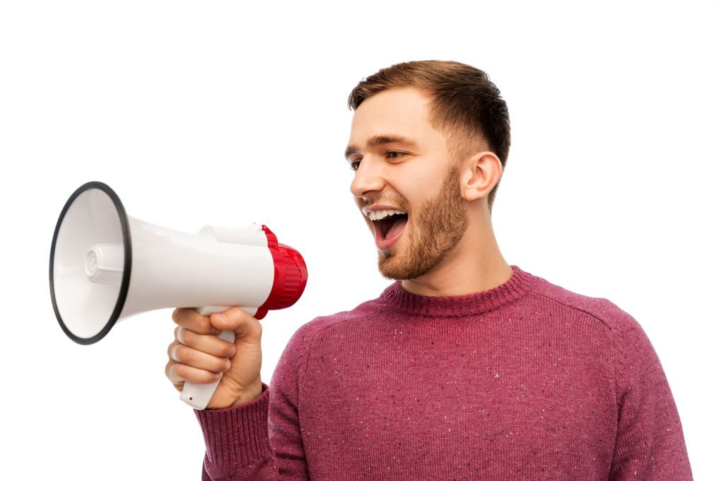 29914860-smiling-man-with-megaphone