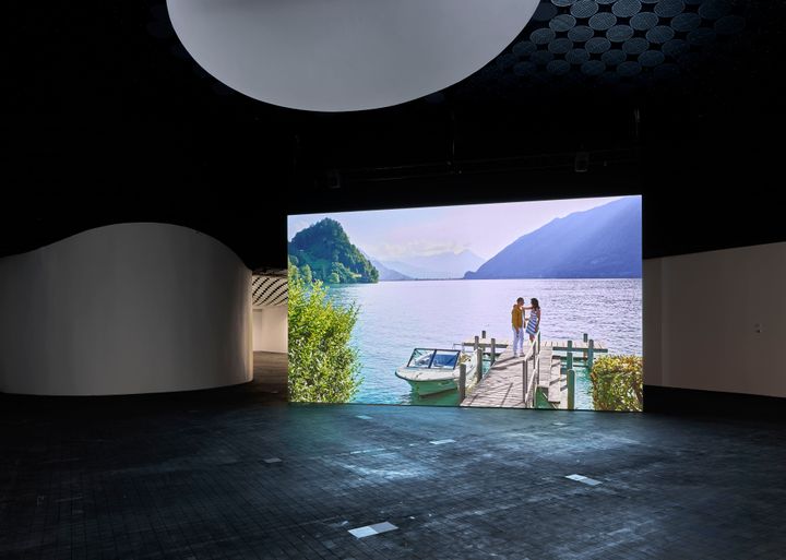 1. Ragnar Kjartansson, The Boat, foto Titus Verhe, ARS FENNICA 2019 Utställning, Amos Rex.