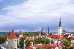 Suomesta voi matkustaa Viroon vapaa-ajan merkeissä ja ilman koronan ennakkotestiä tai Virossa karanteeniin vetäytymistä. Sama koskee kaikkia maita, joissa viimeisen 14 päivän ilmaantuvuusluku 100 000 asukasta kohden on alle 150.Viron oma koronatilanne on merkittävästi parantunut keväästä ja ilmaantuvuusluku 11.7. oli 39,3. Kuva: Kaupo Kalda