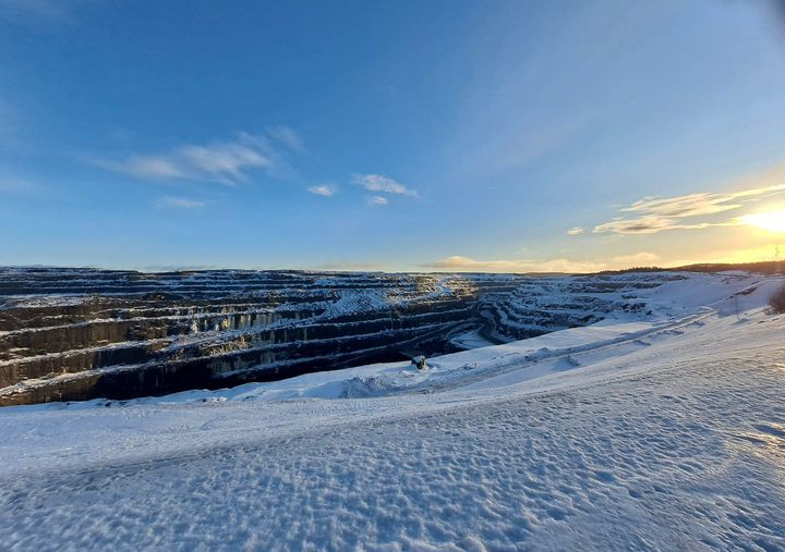 Kuusilammen avolouhos Terrafamen kaivosalueella. Kuva Sari Myllyoja.