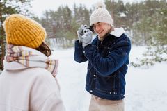 Kokemamme aistitieto siirtyy hippokampukseen ja sieltä muistona aivokuorelle joko välittömästi tai seuraavan kerran nukkuessamme. Kuvituskuva: Mostphotos