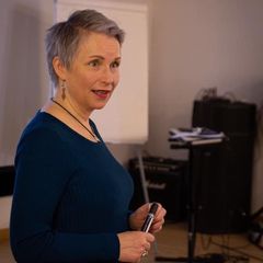 Sannelli Pietarissa opetustehtävissä. Kuva: Sanneli.