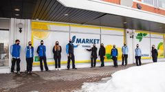 Uusi S-market Tourula työllistää kymmenen vakituista työntekijää. Kuva: Max Steffansson / Keskimaa