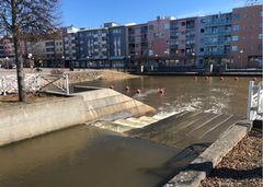 Alajuoksun kalaportaat puretaan kunnostustöiden aikana. Kuvaaja: Juha Kivimäki, Ramboll.
