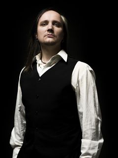 Mike Pohjola (kuva: Anton Sucksdorff)