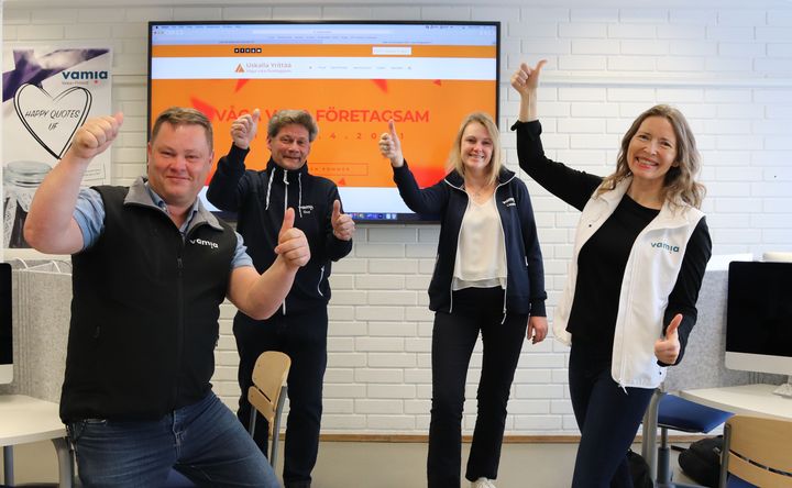 På bilden Jan Nedergård, Guy Bokull, Carola Holmlund, Tanja Skåtar