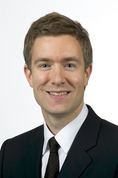 Apulaisprofessori, neurologi Atte Meretoja