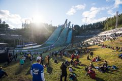 Aurinkoinen päivä houkutteli paikalle tuhansia ihmisiä. Kuvaaja: Victor Engström / Red Bull Content Pool.
