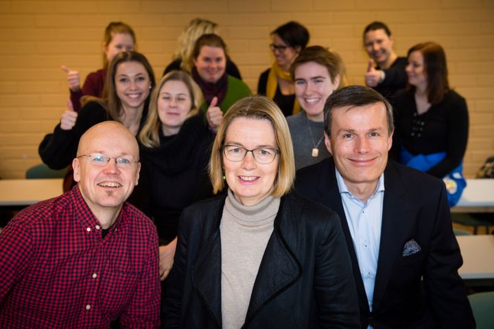 Universitetslektor Jan-Erik Mansikka, professor Gunilla Holm och ombudsman Patrik Lerche. Foto: Veikko Somerpuro