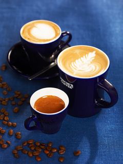Wayne´s Coffee Suomen linjajohtaja Saija Mattilan mukaan kahviloiden vahvuuksia ovat erottuva ja tunnettu brändi, laadukkaat itsevalmistetut tuotteet, ammattitaitoinen ja loistava kahviosaaminen sekä viihtyisät tilat. Kuva: Wayne's Coffee