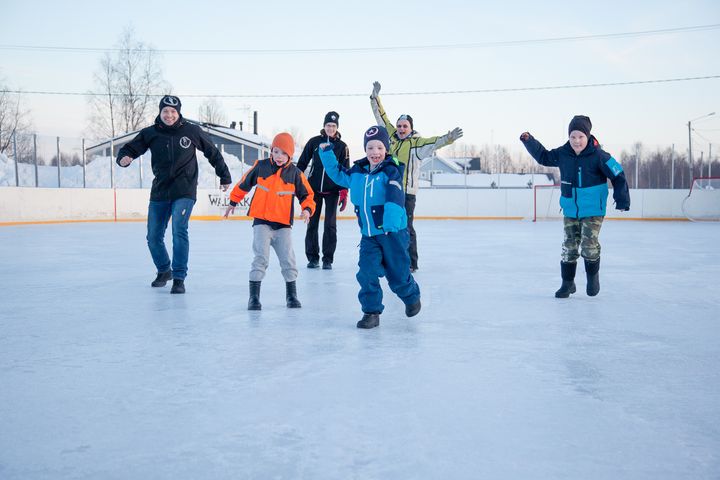 Esimerkiksi Ice Areena Vojakkalan rakentamiseen on saatu tukea maaseuturahastosta Leader-ryhmän kautta. Kuva: Lapin keino.