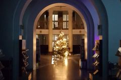 Berghälls bibliotek är öppet på julafton. Foto: Helsingfors stad