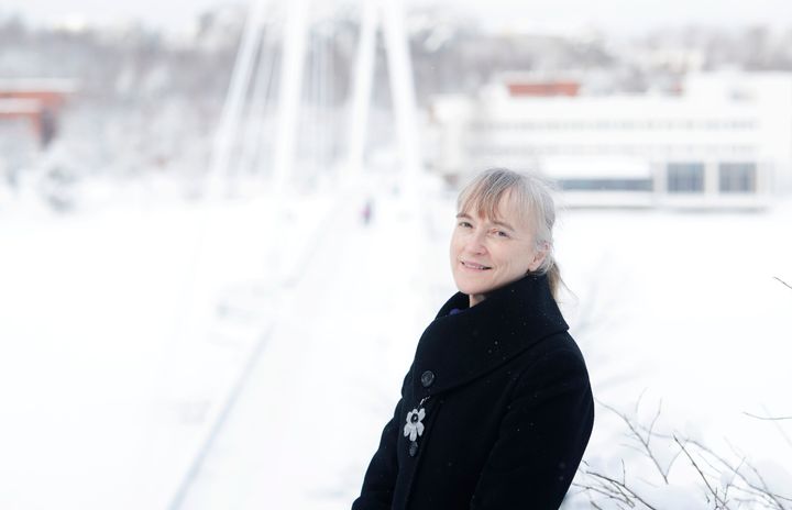 Virologian dosentti Maija Vihinen-Ranta. (Kuva: Petteri Kivimäki.)