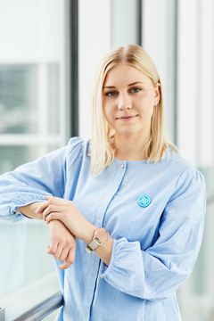 Suomen Seniorihoivan Turun palvelukoordinaattori Anni Järvinen. Kuva: Arto Arvilahti.