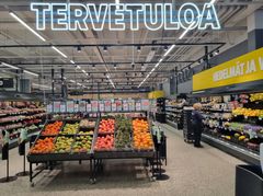 Asiakastilat ovat nyt entistä avarammat ja toimivammat niin asiakkaiden kuin henkilökunnankin näkökulmasta. Kuva: Kristiina Anttila