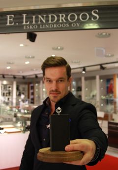 Olli Johan Lindroosin Kide on vuoden 2016 kaunein sormus.