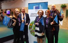 Espoo was represented at the iCapital prize ceremony by Project Manager Veera Vihula, Mayor Jukka Mäkelä, Services Development Director Päivi Sutinen, EU Affairs Coordinator Jasmin Repo and Data Analyst Consultant Tomas Lehtinen.