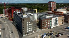 Kustinpolku 7 on ensimmäinen Heka-talo kehittyvällä Postipuiston alueella. Kuva: Heka/Heikki Kynsijärvi