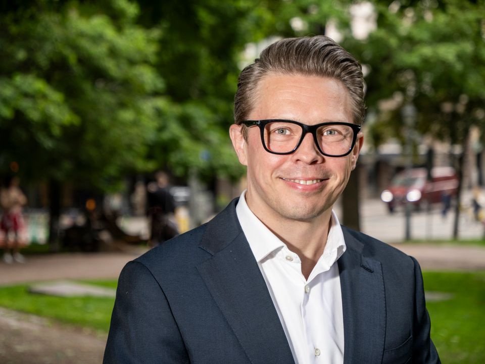 Antti Tolonen, pankinjohtaja Hypossa