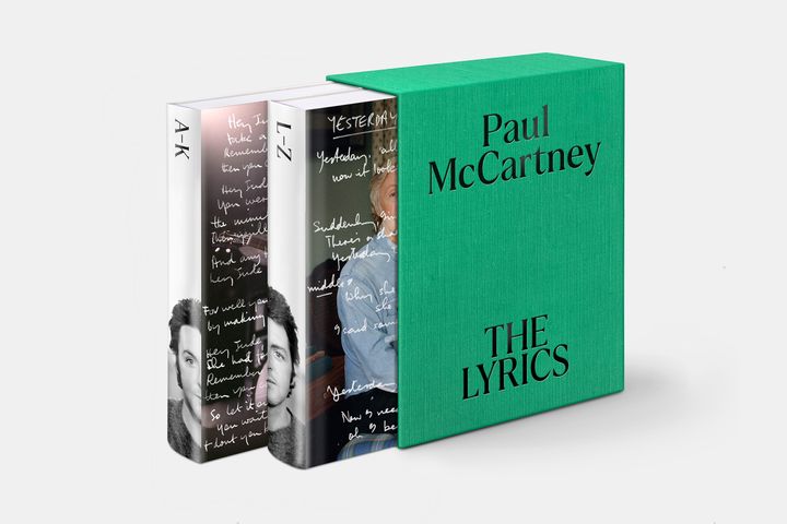 Paul McCartneyn Elämä & sanat on näyttävä myös ulkoasultaan.