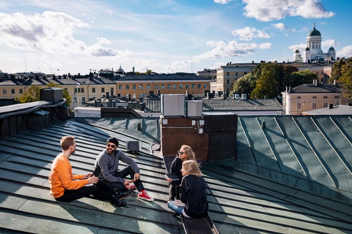 Freedom to work under the blue sky. Photo: Jussi Hellsten