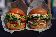 Vantaan Myyrmäen Deluxe Burgersin taidonnäytteitä Burger Lovers Festival -tapahtumassa kesällä 2019. Kuva Antti Suikkari, Burger Lovers Festival