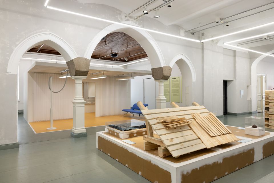 FIX: Huolla ja Korjaa -näyttely Arkkitehtuurimuseossa ja Designmuseossa.