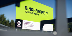 Rinki-ekopisteen kyltti.