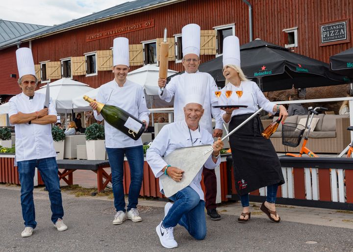 Uusi hallitus: Classic Pizzaa ja Makaronitehdasta vie eteenpäin nyt tämä joukko: Ami Hasan, Perttu Pölönen, Heikki Kovanen, Merja Rahkola-Toivanen ja Juha Toivanen.