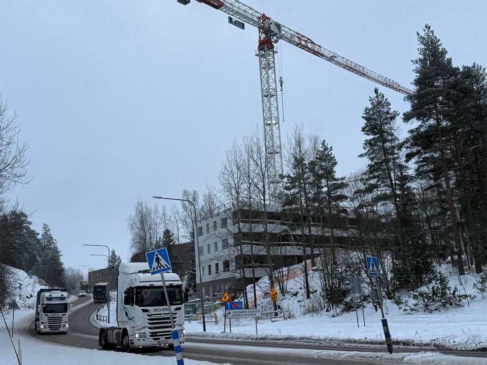 Rakentaminen mataa, vaikka tavara kulkee