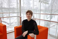 Kapellimestari Anja Bihlmaier vieraili Tampere-talossa tammikuussa 2021. Saksalainen johtaa Lentävän hollantilaisen Tampereen Oopperassa 2023. Kuva: Anne Sivula