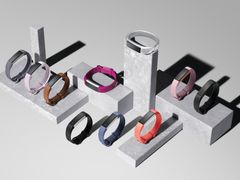 Fitbit Alta HR on tarjolla useissa eri tyyleissä ja väreissä.