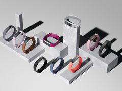 Fitbit Alta HR on tarjolla useissa eri tyyleissä ja väreissä.