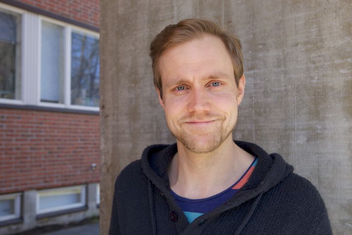 ”Vamoksen malli nojaa yksinkertaiseen, mutta radikaaliin palvelufilosofiaan. Pirstoutuneen palvelujärjestelmän sijaan tarvitaan välittämistä ja kunnioittavaa kohtaamista”, toteaa Olli Alanen Helsingin Diakonissalaitokselta.
Kuvaaja Joanna Moorehouse.