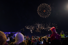 Uudenvuoden ilotulitukset toteutuivat Kansalaistorilla vuonna 2019. Kuva: Anniina Nissinen