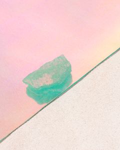 Lina Jelanski, Fieldworks #6, 2017
pigmenttivedos alumiinille, kelluva syvätty kehys, museolasi. Koko: 50 x 40 cm.