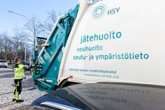 Helsingin seudun ympäristöpalvelut HSY järjestää asuinkiinteistöjen jätehuollon pääkaupunkiseudulla ja Kirkkonummell​a.​