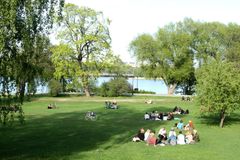 Hesperian puisto on kaupunkilaisille tärkeä virkistysalue. Kuva: Seppo Laakso