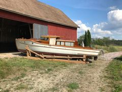 Ladosta löydetty salonkivene pääsee vesille ensi kesänä.