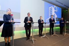Puoluejohtoa Suomen Yrittäjien tentissä syksyllä 2021 Helsingissä. Osallistujina Riikka Purra (ps), Petteri Orpo (kok), Markus Lohi (sdp), Matias Mäkynen (sdp) ja Hanna Holopainen (vihr). Kuvaaja: Johanna Kinnari/Suomen Yrittäjät