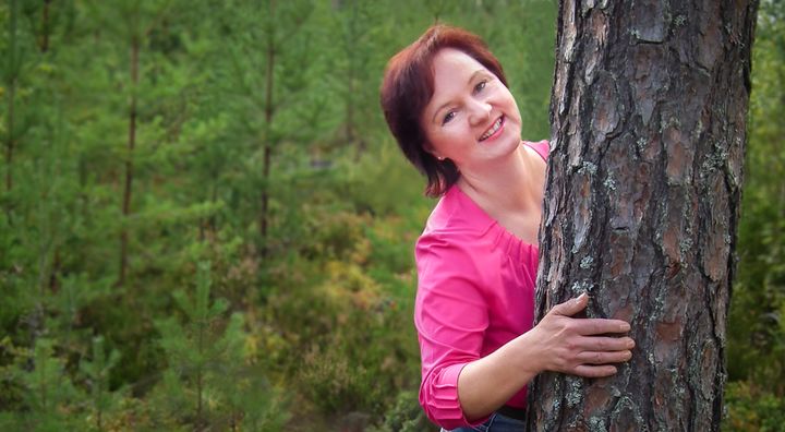 Maa- ja metsätalousvalikunnan puheenjohtaja Anne Kalmari näkee digitalisaation mahdollisuutena myös puutuotteille: "Uudentyyppinen  tekniikka tuonee puulla tuunaamisen mahdollisuuden jokaisen ulottuville".
