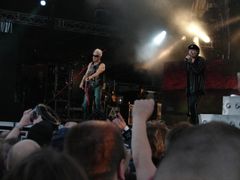 Käyttöhuone Scorpions: Kuvan bändi, Scorpions, on vieraillut erilaisissa käyttöhuoneissa ympäri maailmaa ja myös harjoittanut taivasalla musiikkiriippuvuuttaan. Kuva: Tiina Hotti